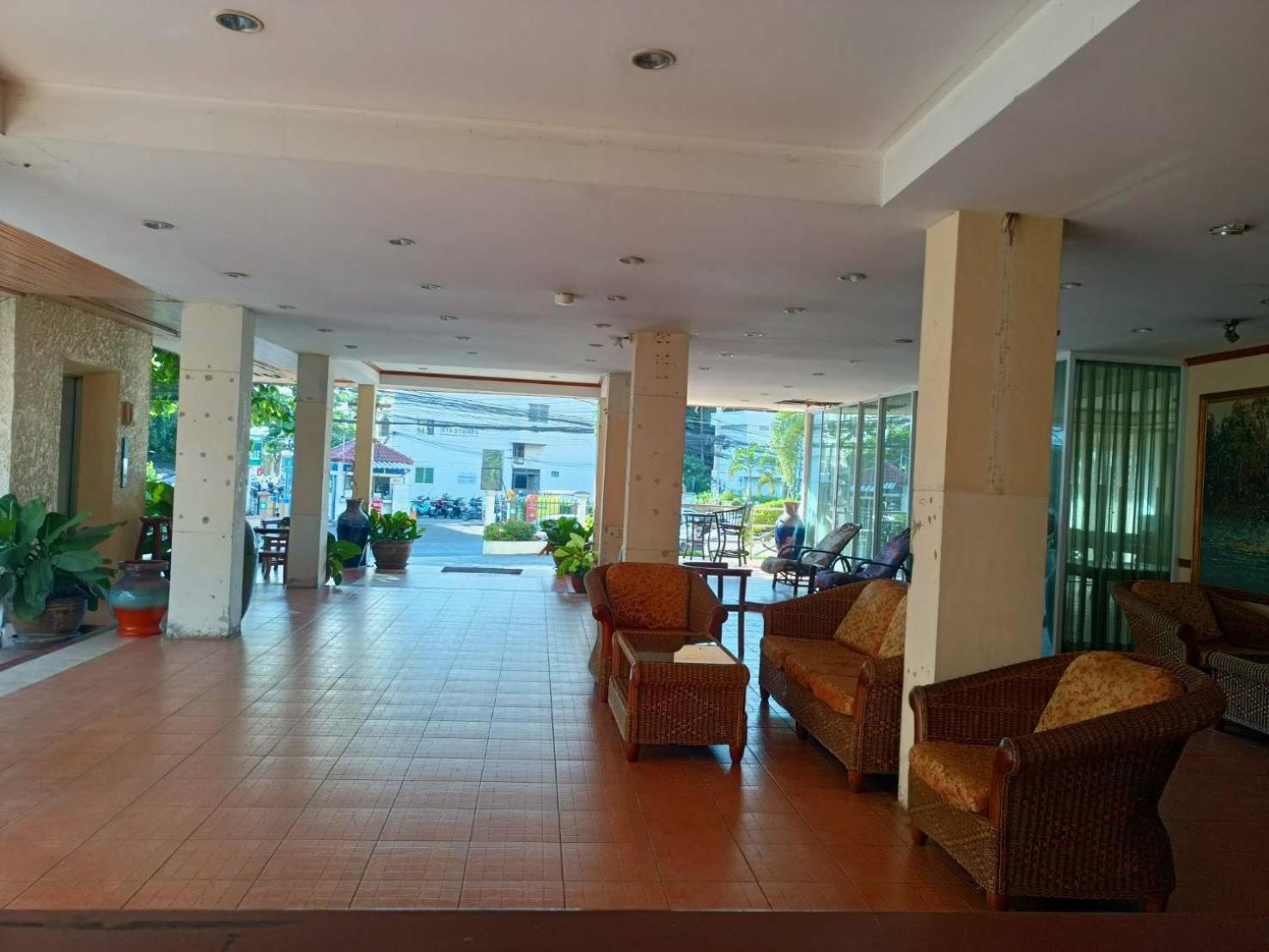 Shagwell Mansions Hotel Pattaya Buitenkant foto