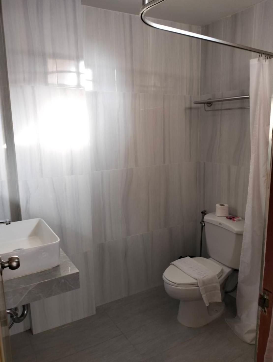 Shagwell Mansions Hotel Pattaya Kamer foto