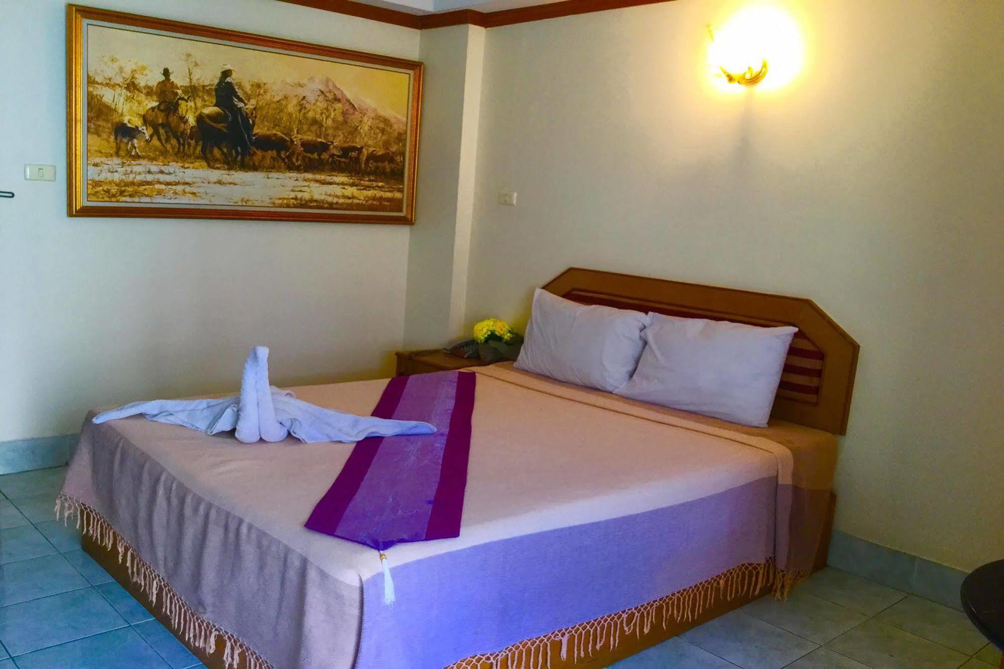 Shagwell Mansions Hotel Pattaya Buitenkant foto