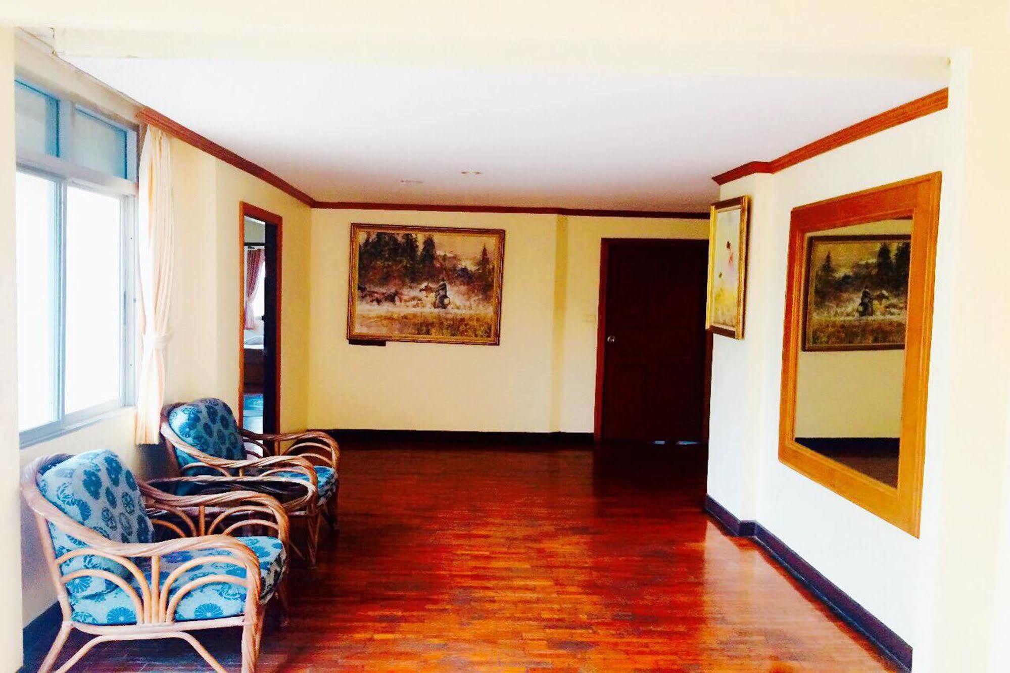 Shagwell Mansions Hotel Pattaya Buitenkant foto