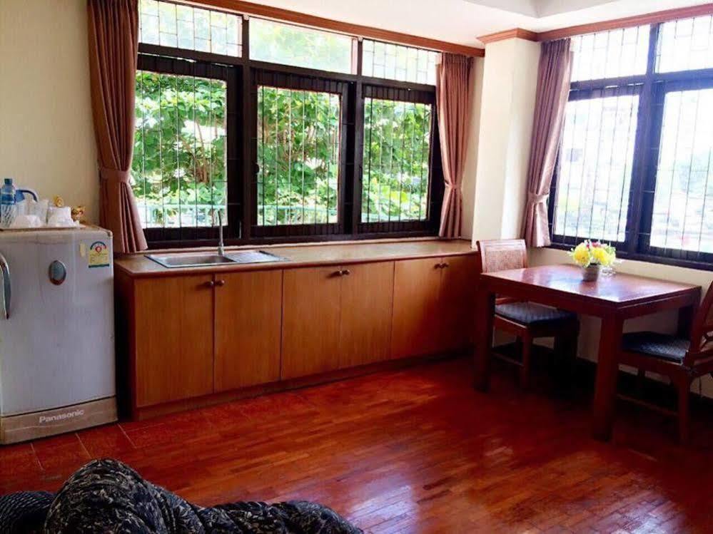 Shagwell Mansions Hotel Pattaya Buitenkant foto